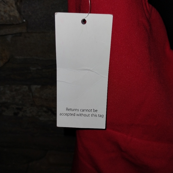 Tobi Red NWT halter dress, scalloped hem and side trim size xl - Picture 7 of 12